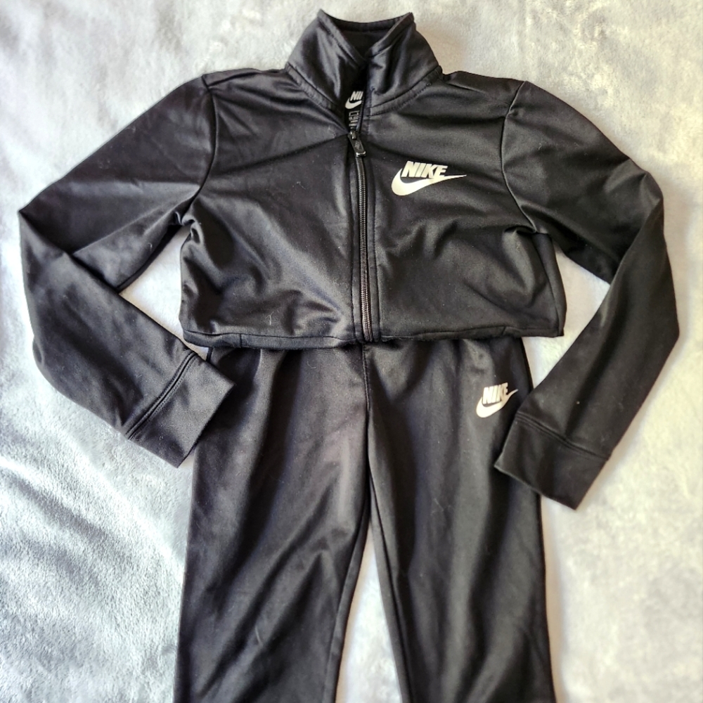 Boys Nike Sweatsuit